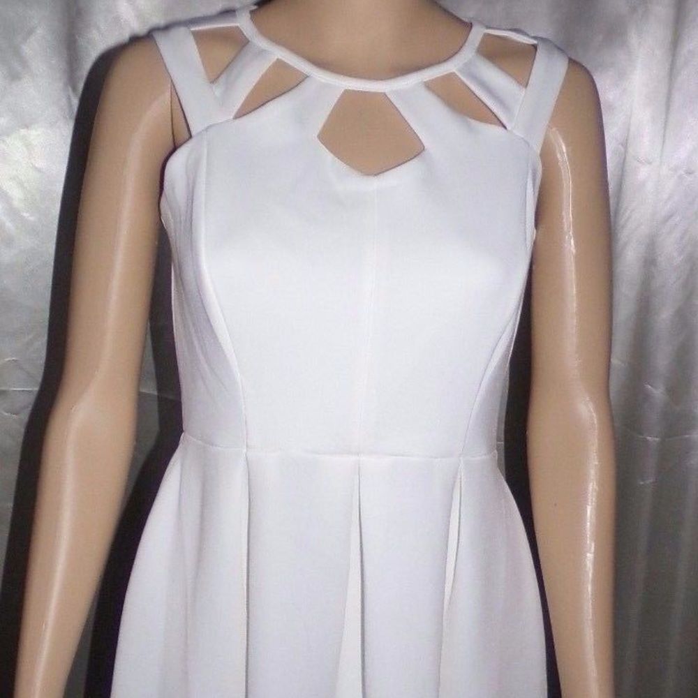 Sweet Storm White Sexy Dress sz.M NWT